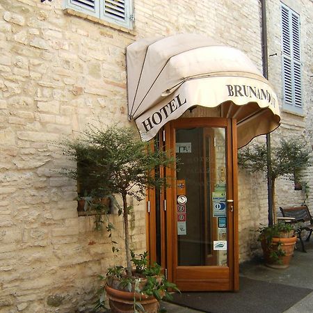 Hotel Palazzo Brunamonti Bevagna ภายนอก รูปภาพ
