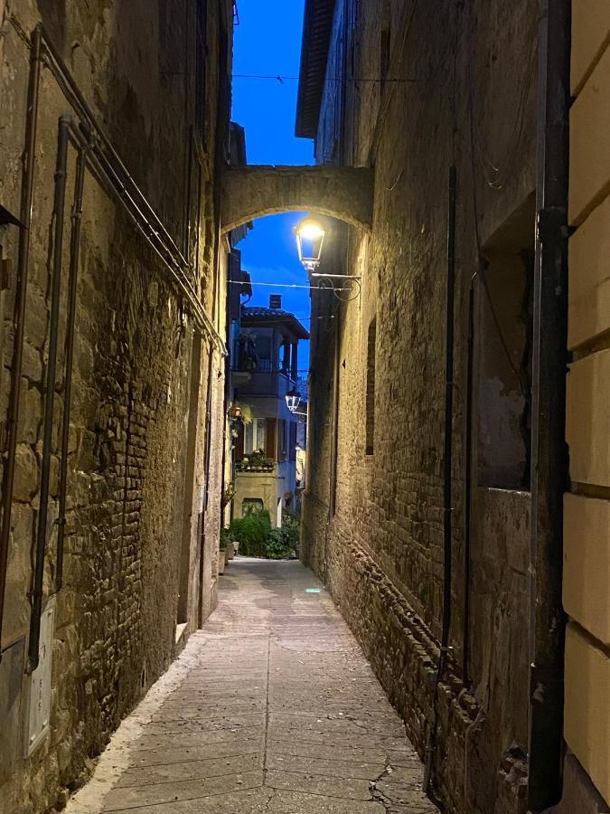 Hotel Palazzo Brunamonti Bevagna ภายนอก รูปภาพ